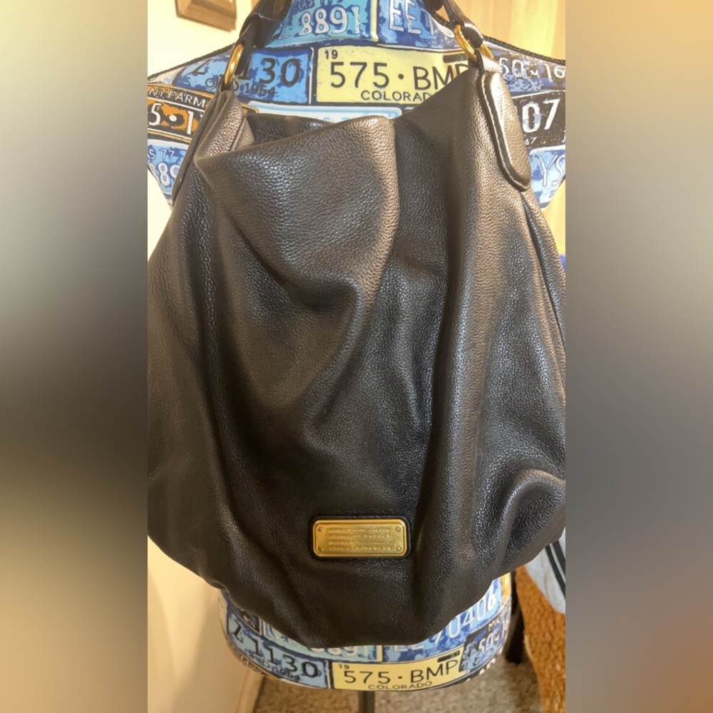 Marc Jacobs NEW Q HILLIER BLACK ITALIAN LEATHER HOBO CROSSBODY